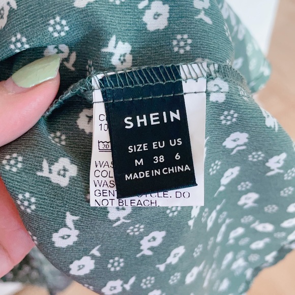 Shein Medium Green flowers pattern - Picture 2 of 3